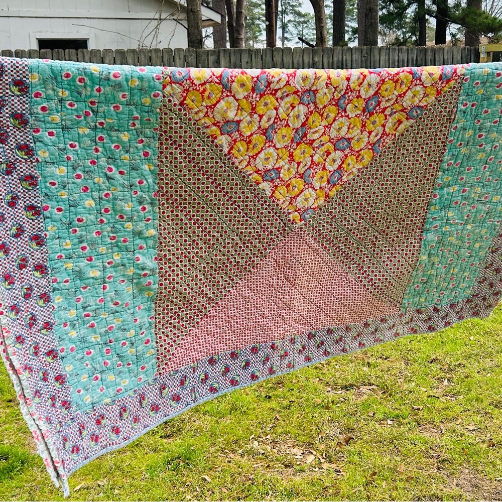 Very Old Floral Patchwork Quilt 5’2” x 6’ Might Be Feedsack But Not Sure